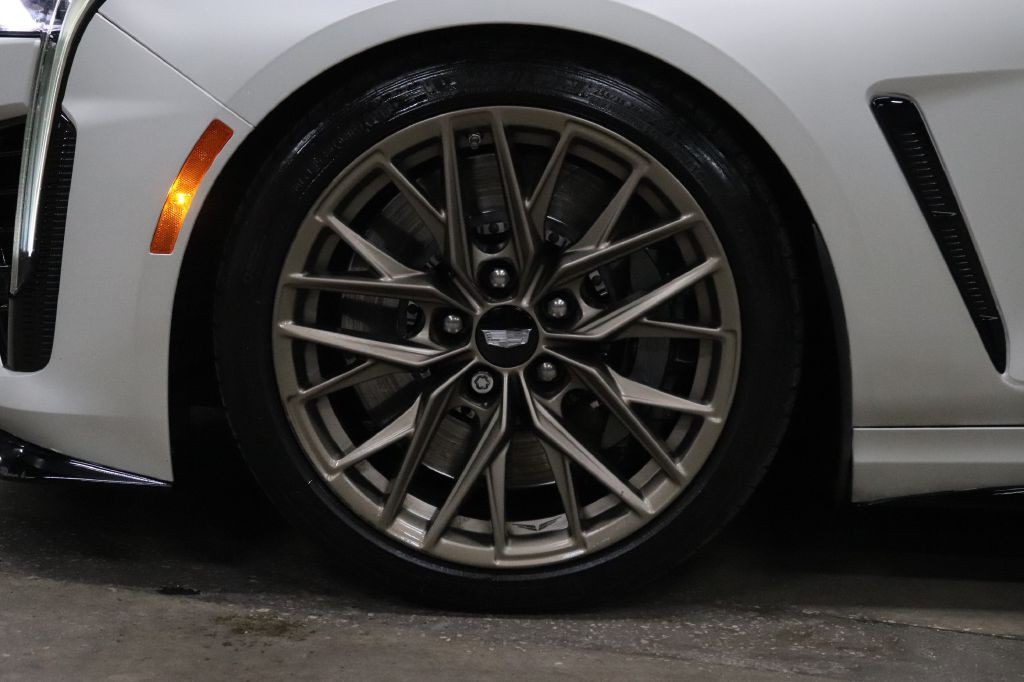 2022 Cadillac Ct4-v Image 28