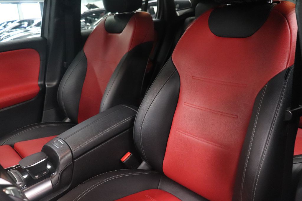 2022 Mercedes-Benz GLA-Class Image 11