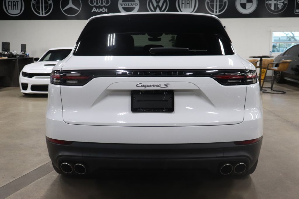 2019 Porsche Cayenne Image 4