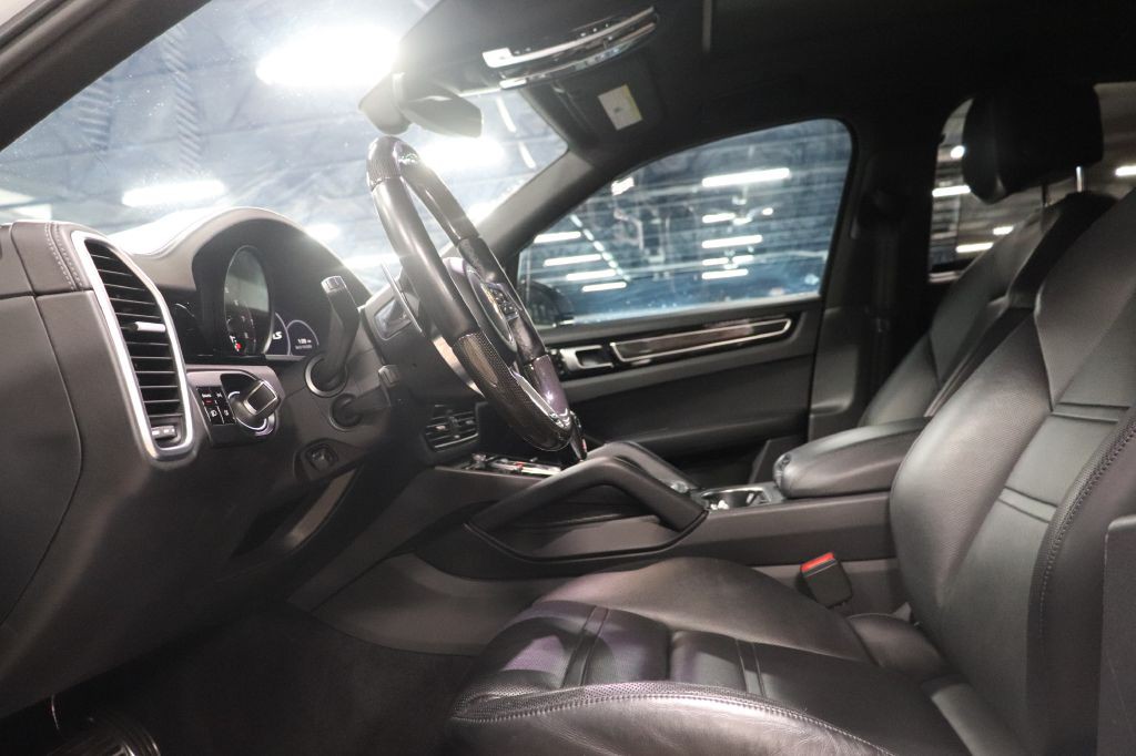 2019 Porsche Cayenne Image 11