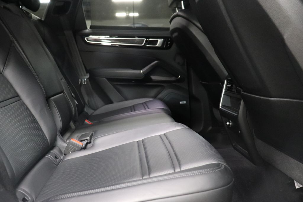 2019 Porsche Cayenne Image 26
