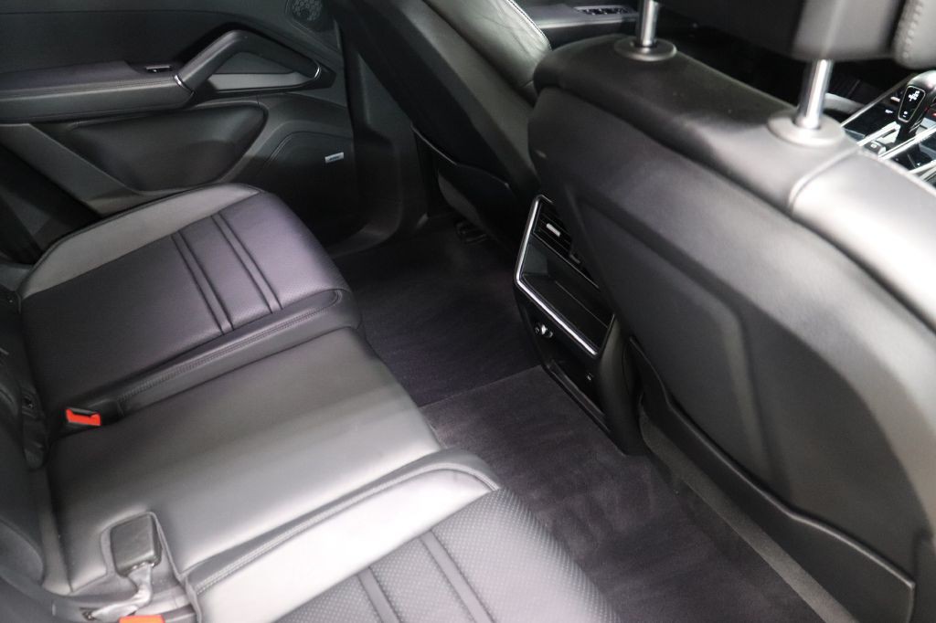 2019 Porsche Cayenne Image 27
