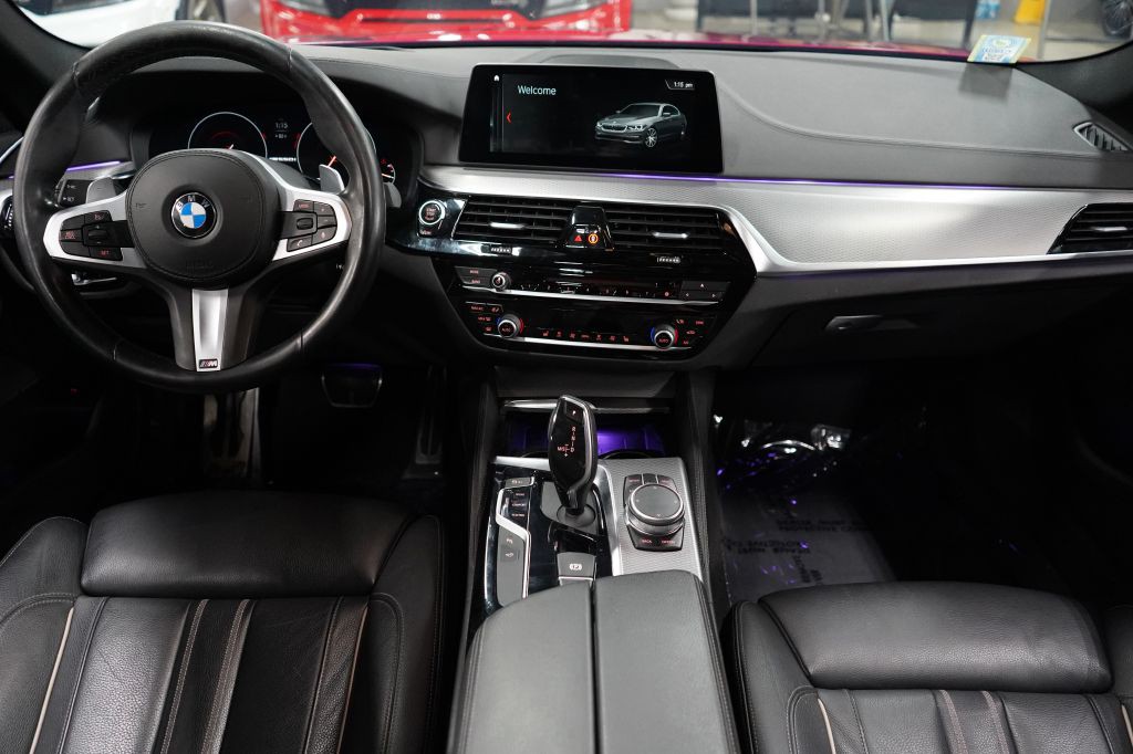 2019 BMW 5 Series Image 25