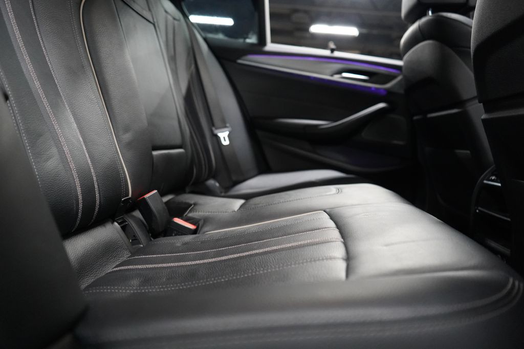 2019 BMW 5 Series Image 36