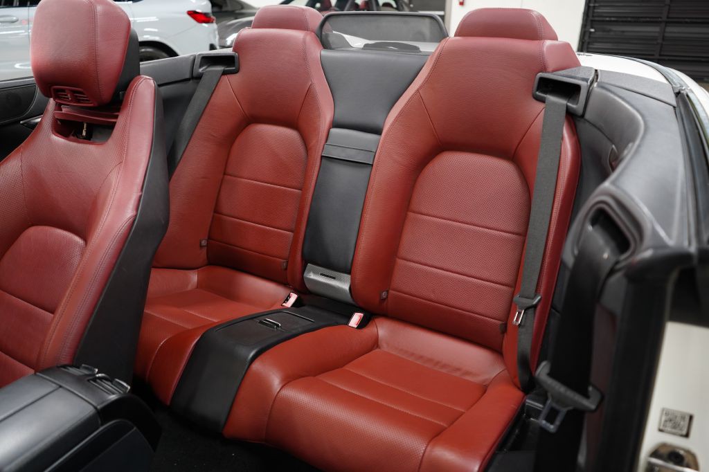2016 Mercedes-Benz E-Class Image 32