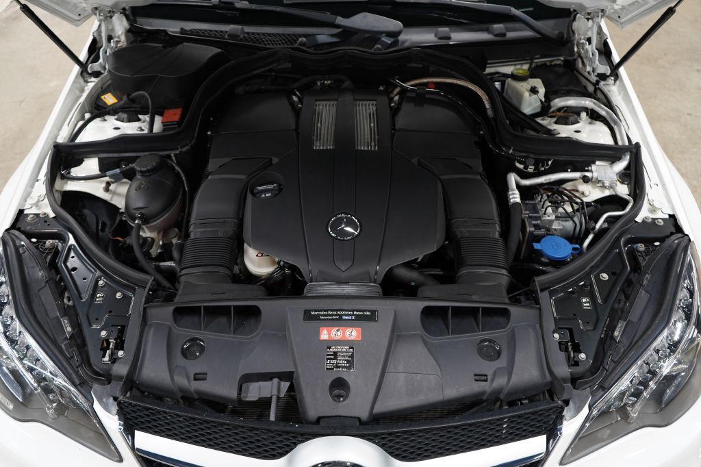 2016 Mercedes-Benz E-Class Image 42