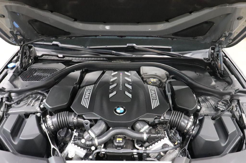 2022 BMW 5 Series Image 24