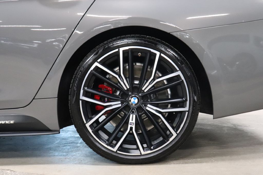 2022 BMW 5 Series Image 37