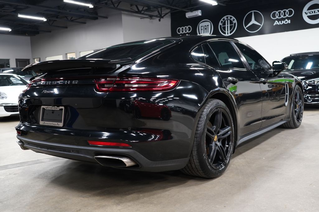 2018 Porsche Panamera Image 5