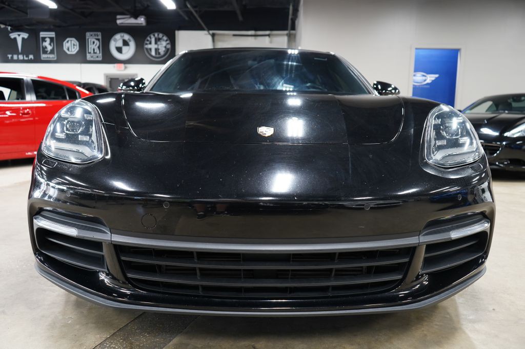 2018 Porsche Panamera Image 8