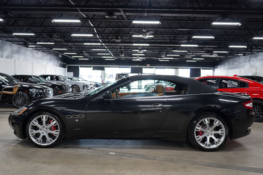 2012 Maserati GranTurismo Image 2