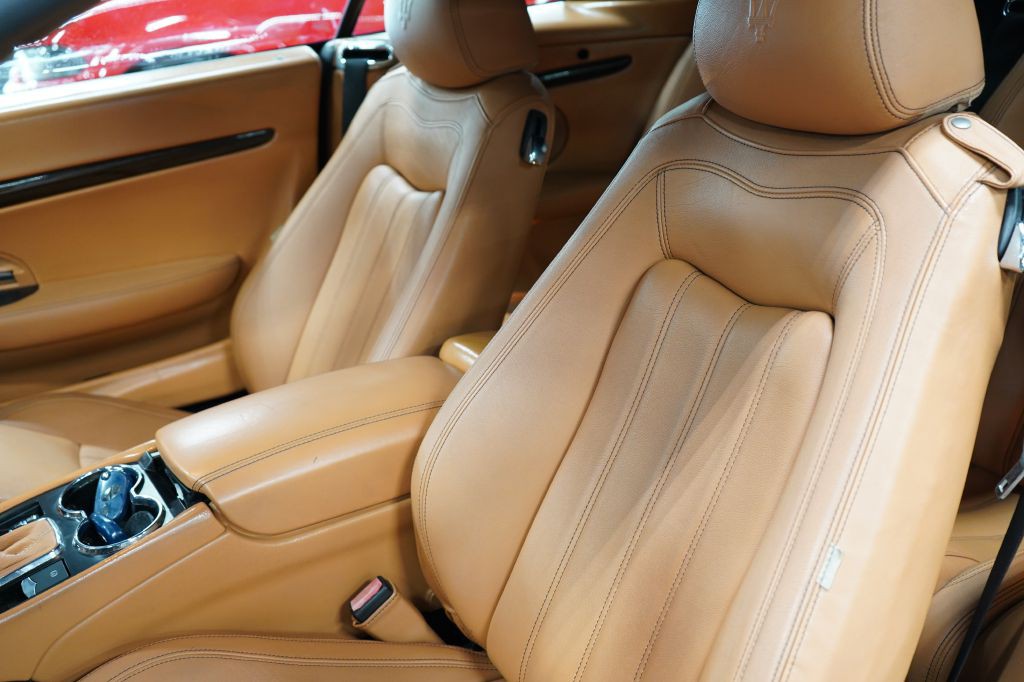 2012 Maserati GranTurismo Image 11