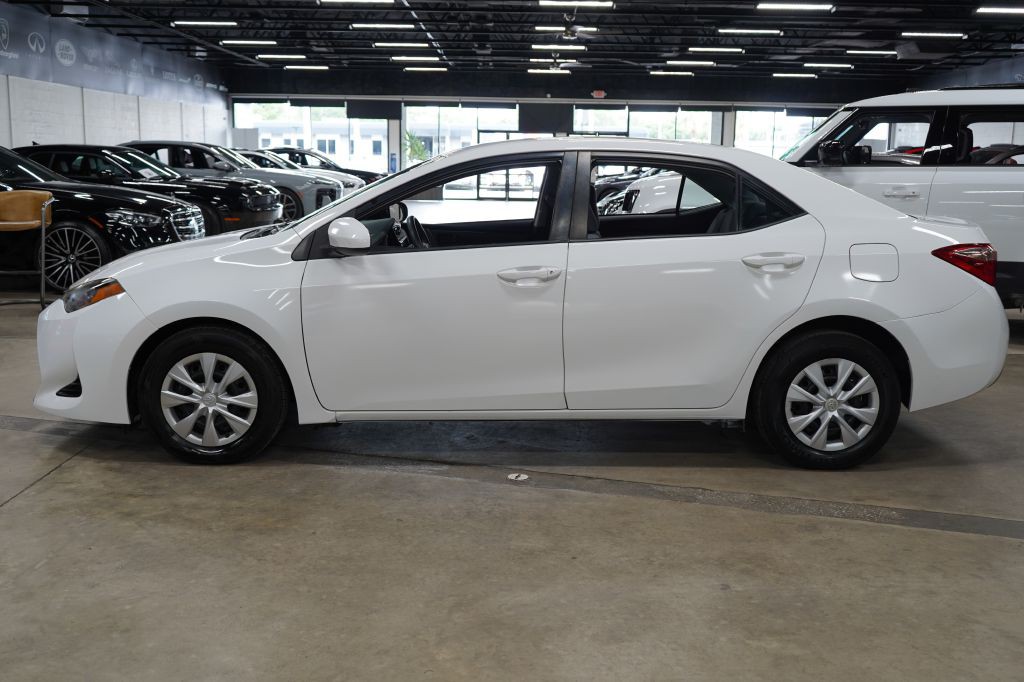 2018 Toyota Corolla Image 2