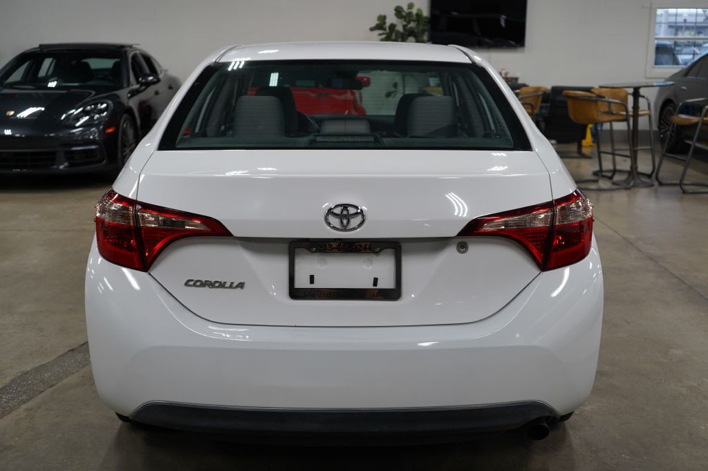 2018 Toyota Corolla Image 4