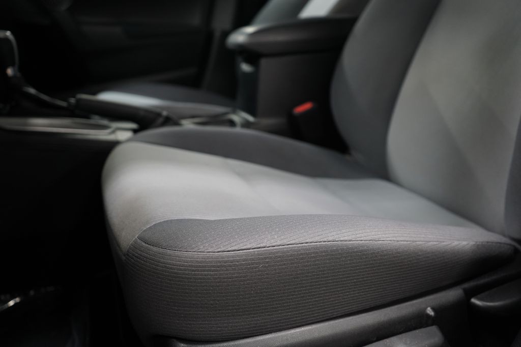 2018 Toyota Corolla Image 12