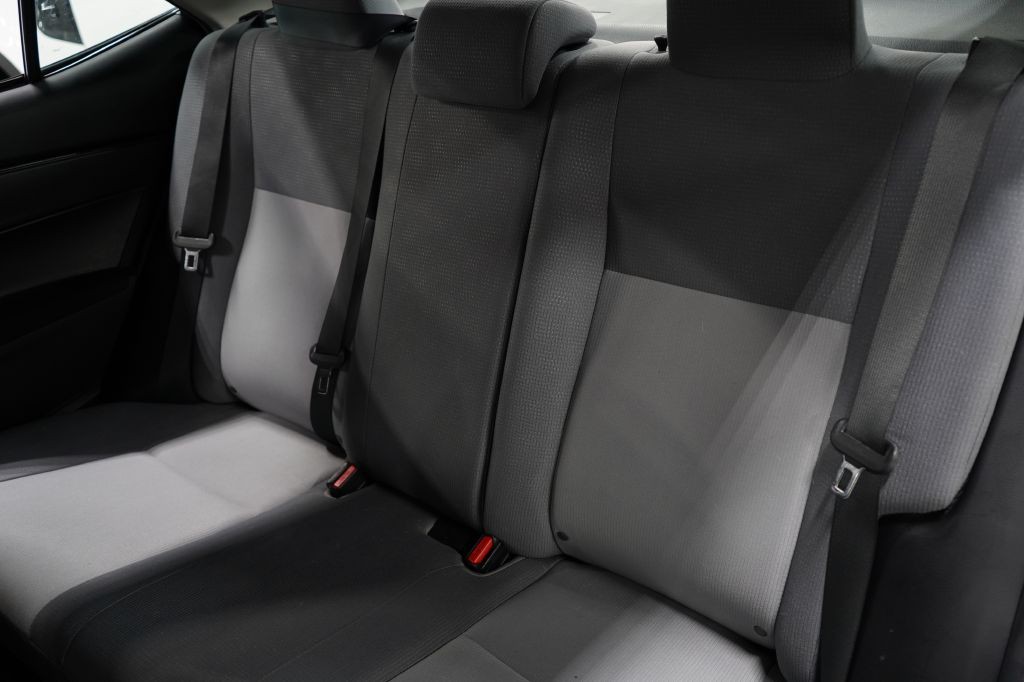 2018 Toyota Corolla Image 19