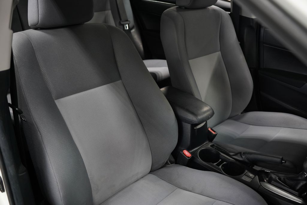 2018 Toyota Corolla Image 27