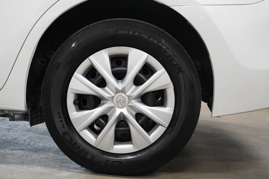 2018 Toyota Corolla Image 31