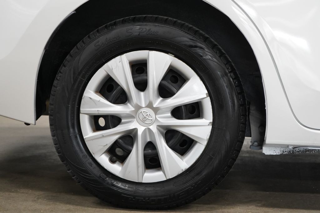 2018 Toyota Corolla Image 32