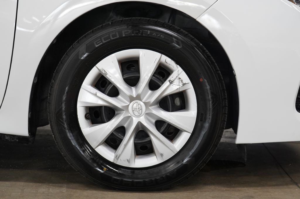 2018 Toyota Corolla Image 33