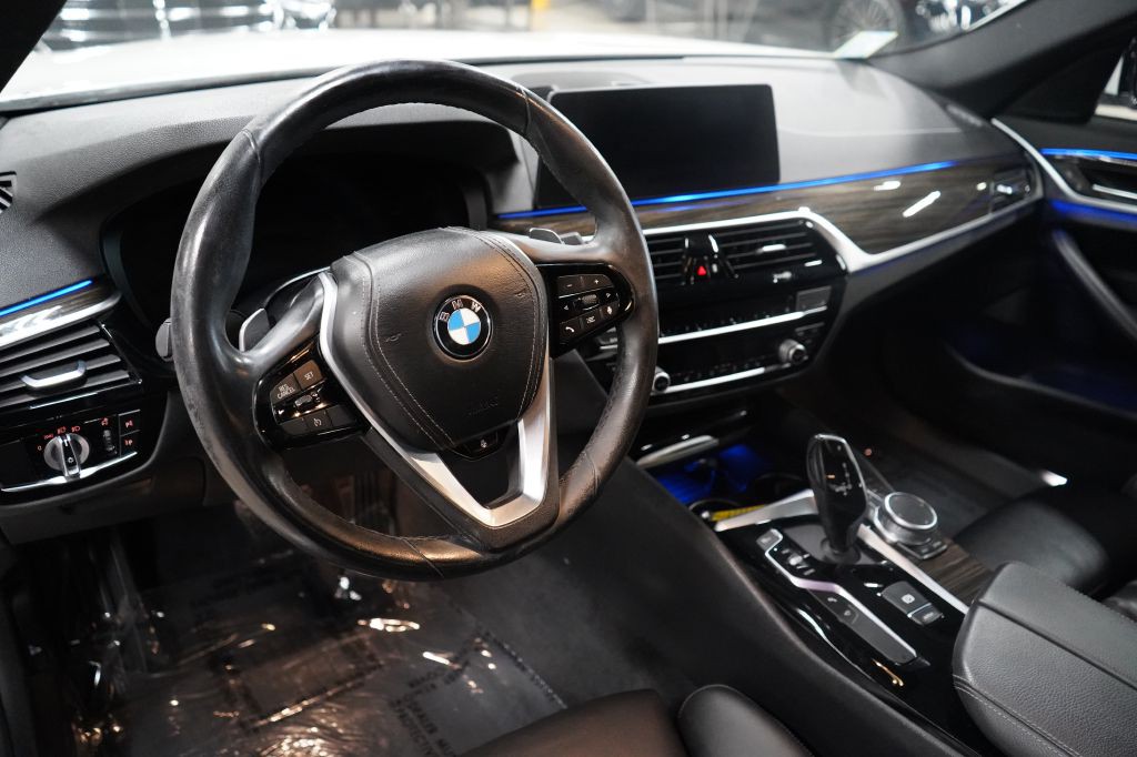 2020 BMW 5 Series Image 9