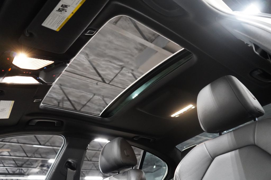 2020 BMW 5 Series Image 11