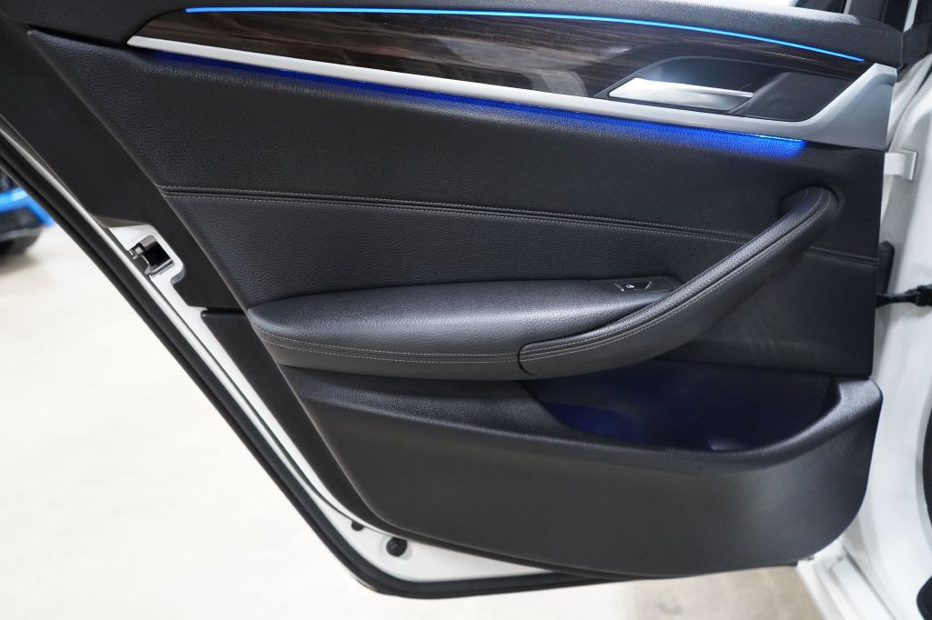 2020 BMW 5 Series Image 17