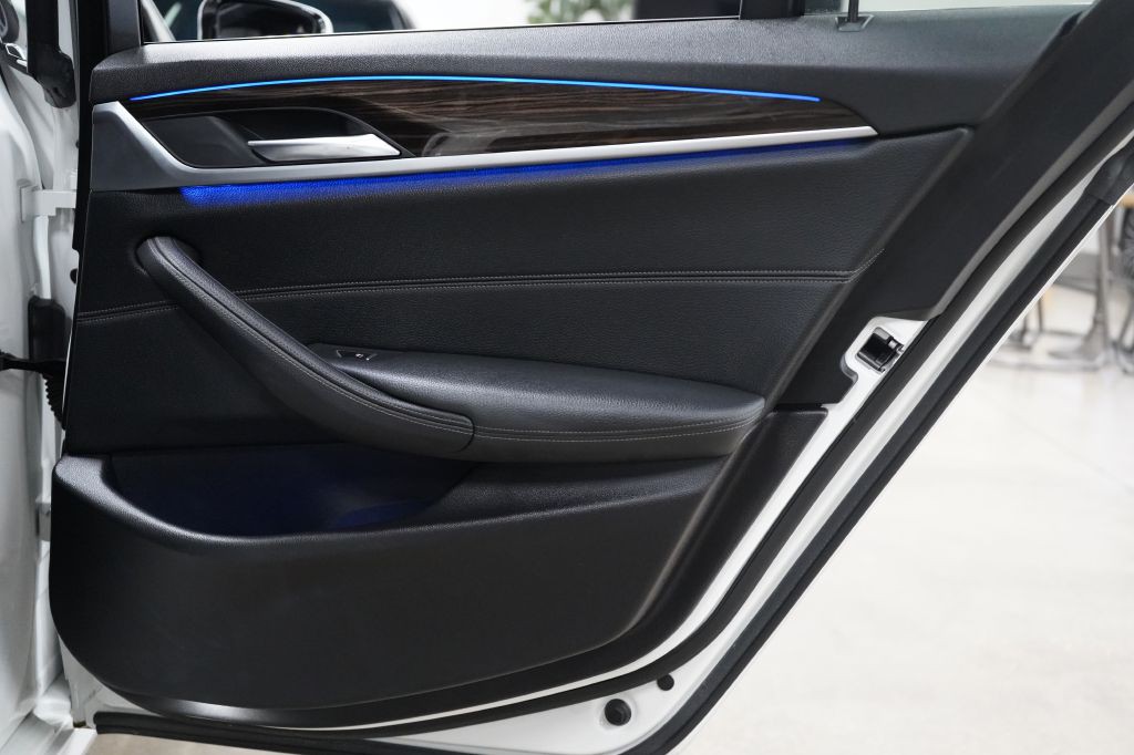 2020 BMW 5 Series Image 20