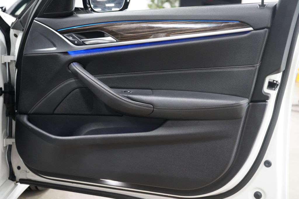 2020 BMW 5 Series Image 22