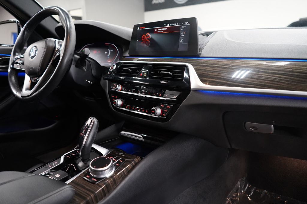 2020 BMW 5 Series Image 23