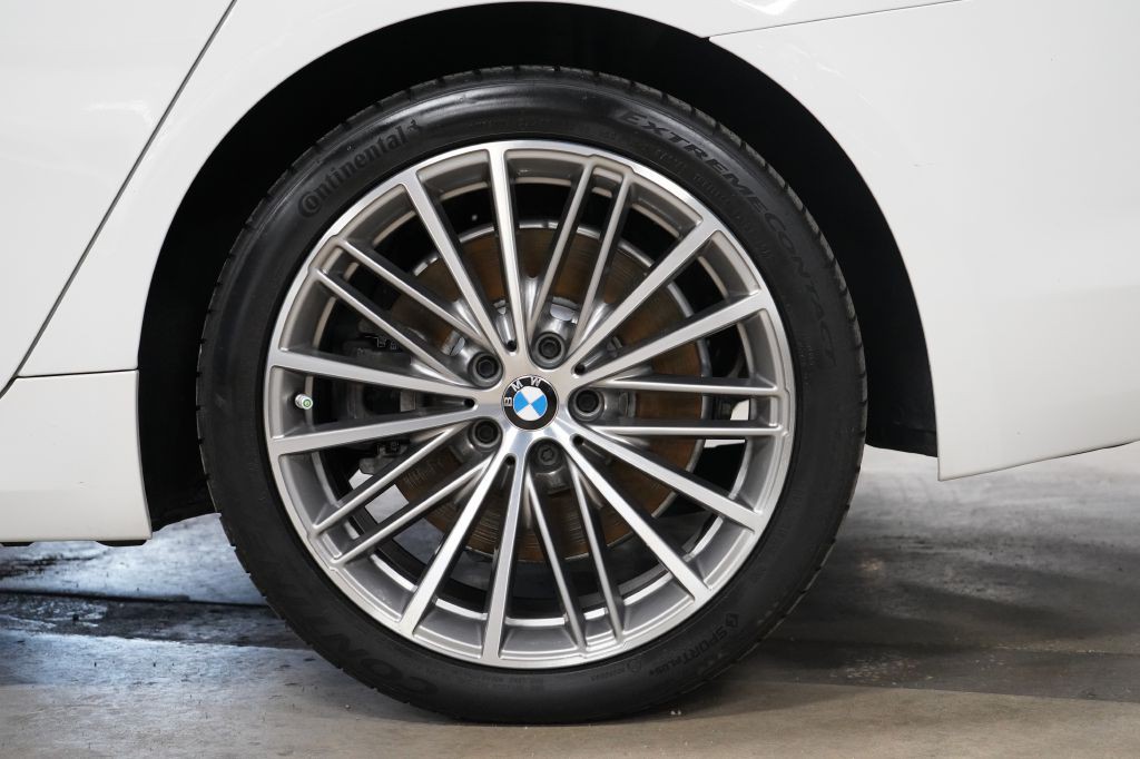 2020 BMW 5 Series Image 27