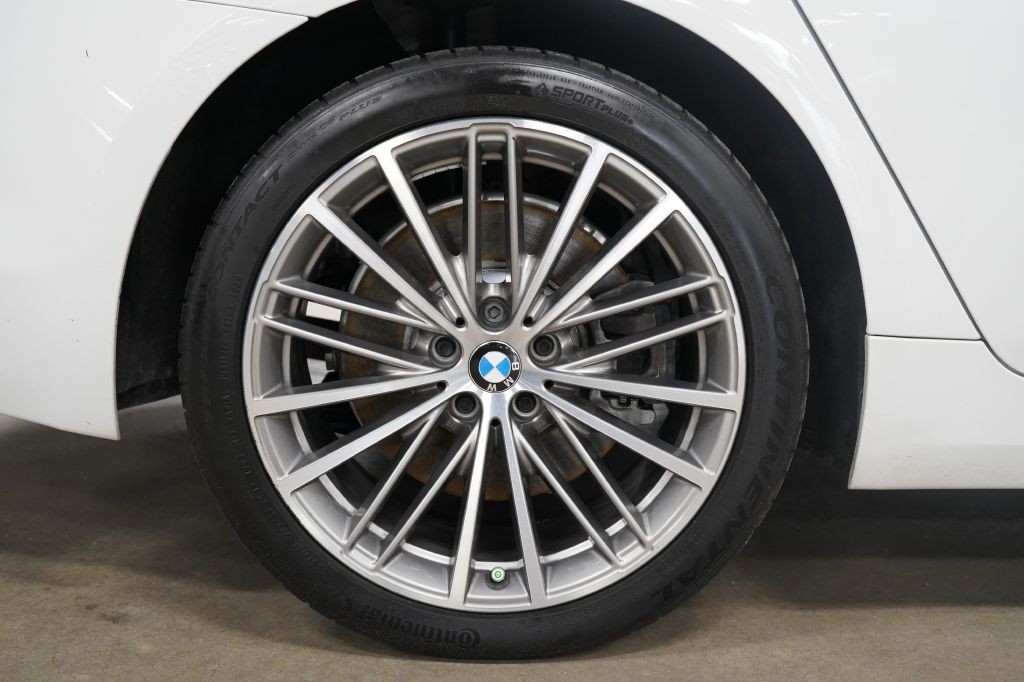 2020 BMW 5 Series Image 28
