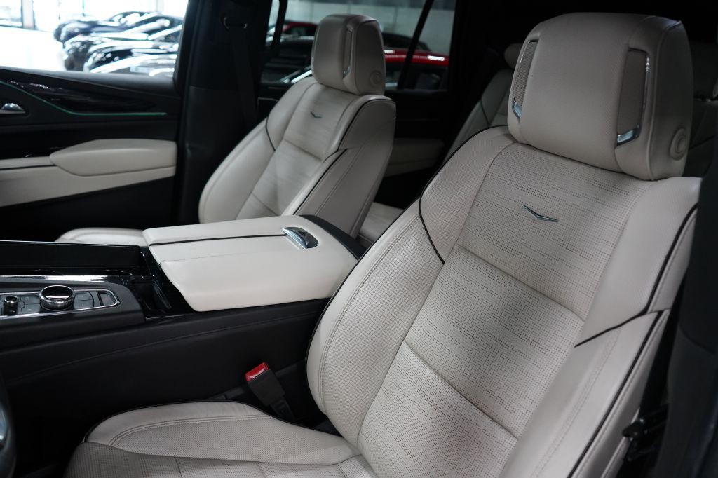 2021 Cadillac Escalade Image 11