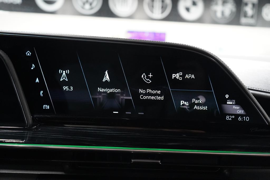 2021 Cadillac Escalade Image 12