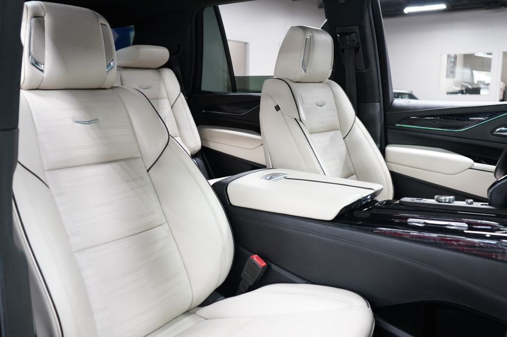 2021 Cadillac Escalade Image 32