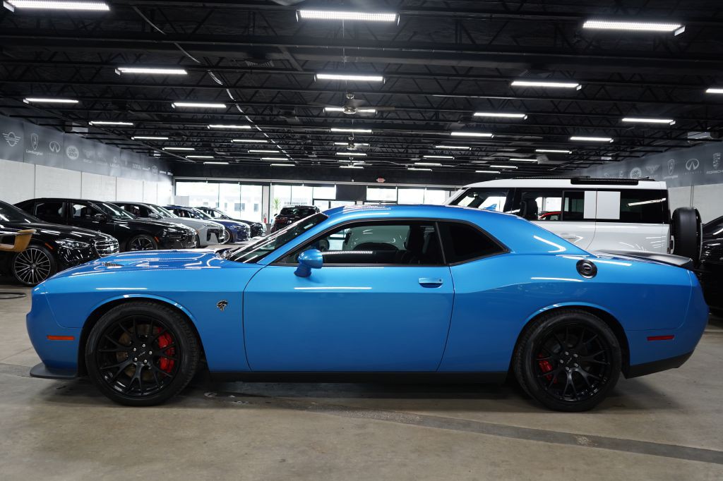 2016 Dodge Challenger Image 2