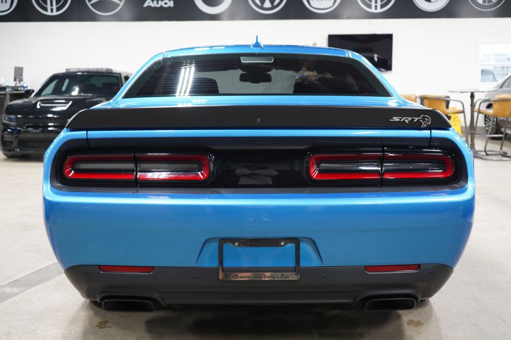 2016 Dodge Challenger Image 4