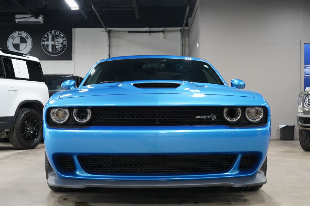 2016 Dodge Challenger Image 8