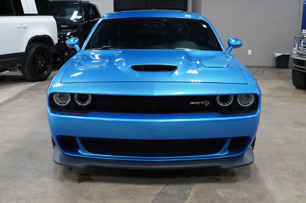 2016 Dodge Challenger Image 9