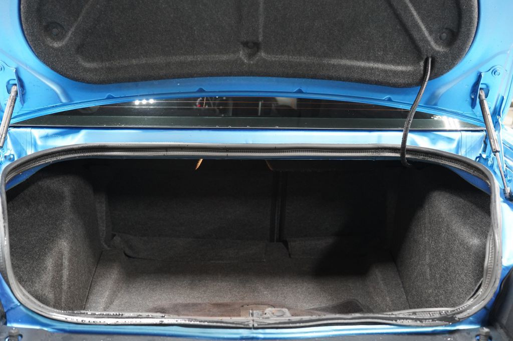 2016 Dodge Challenger Image 15