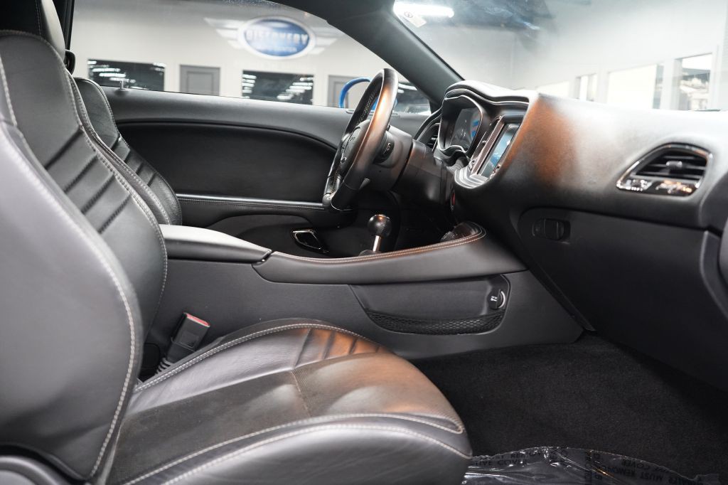 2016 Dodge Challenger Image 17