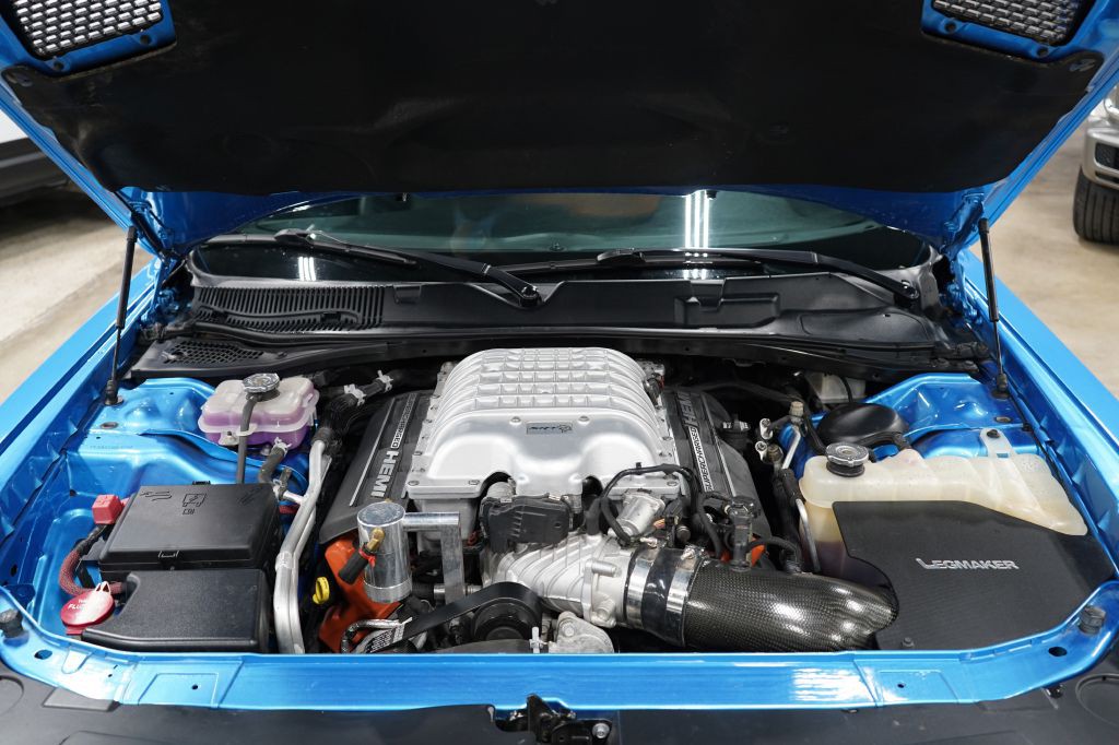 2016 Dodge Challenger Image 20