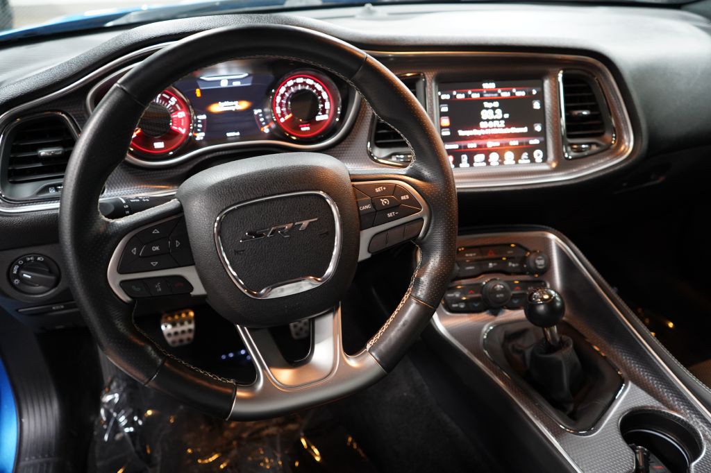 2016 Dodge Challenger Image 21