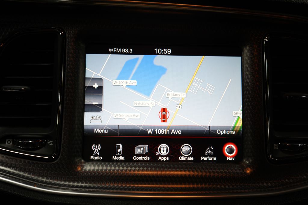 2016 Dodge Challenger Image 25