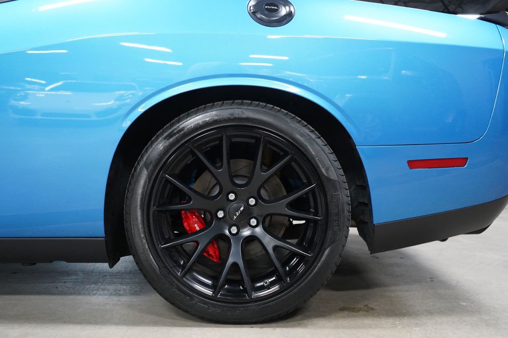 2016 Dodge Challenger Image 30