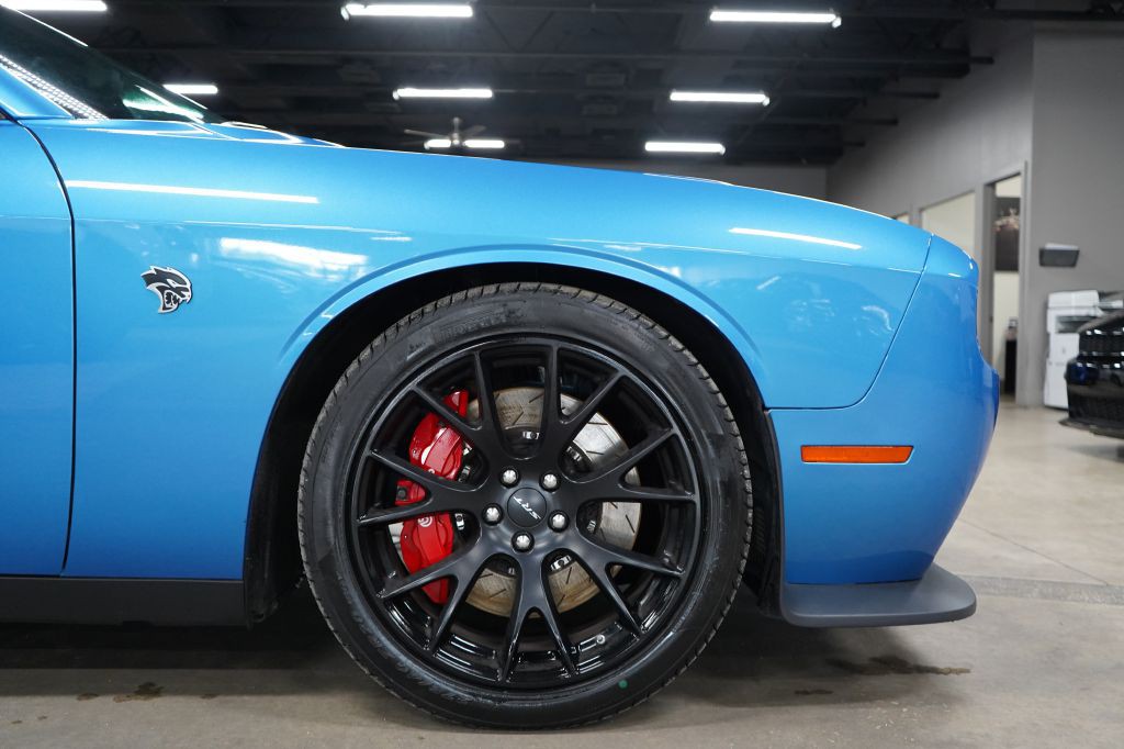 2016 Dodge Challenger Image 32