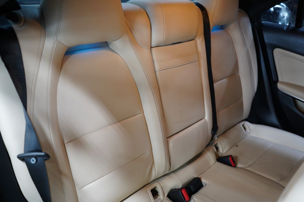 2019 Mercedes-Benz CLA-Class Image 21