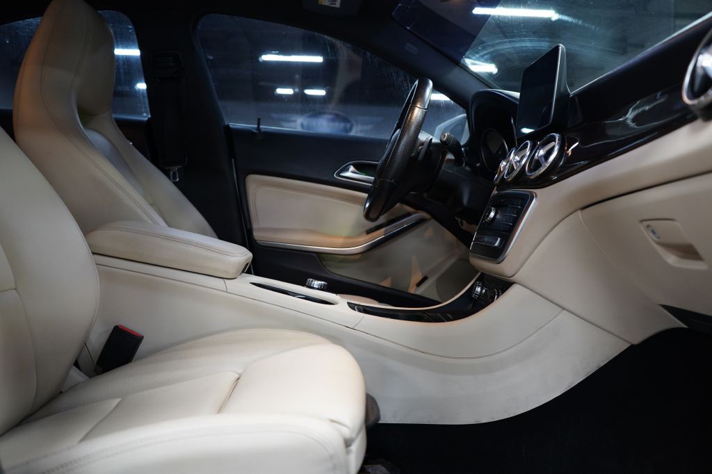2019 Mercedes-Benz CLA-Class Image 23