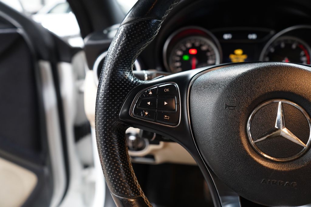 2019 Mercedes-Benz CLA-Class Image 27