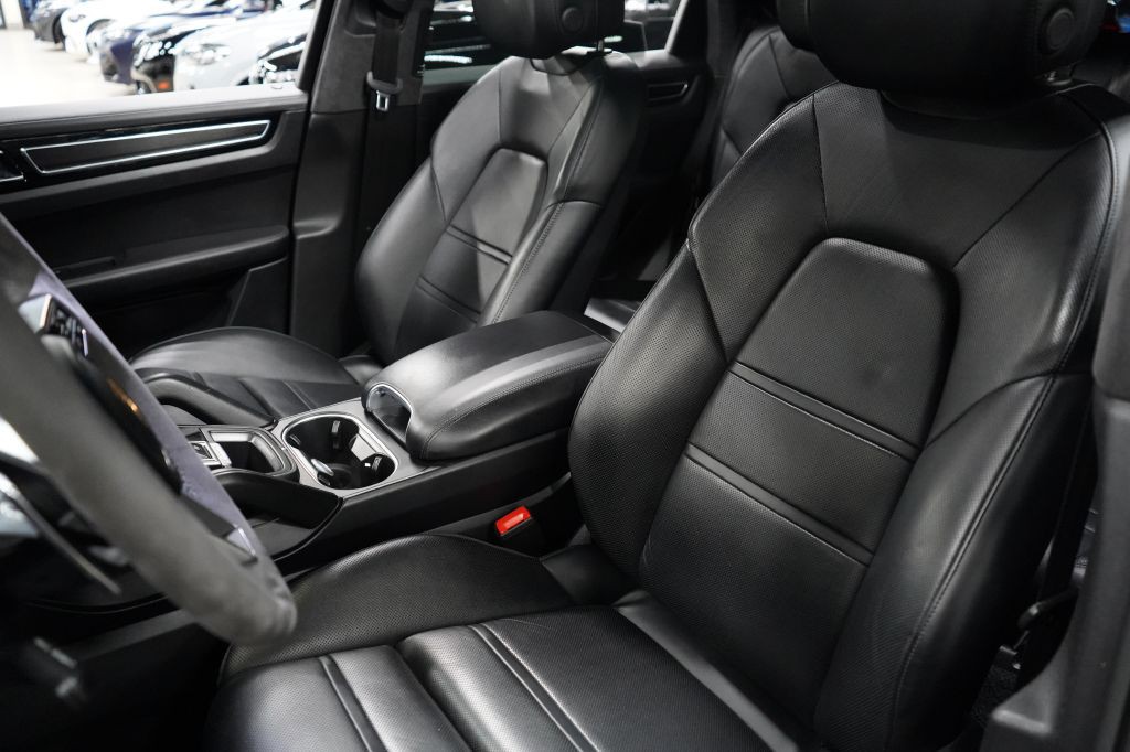 2023 Porsche Cayenne Image 11